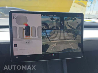 2023 Tesla Model Y Long Range - miniatura 10