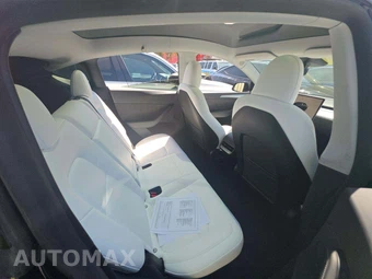 2023 Tesla Model Y Long Range - miniatura 16