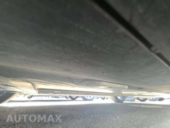 2023 Tesla Model Y Long Range - miniatura 17