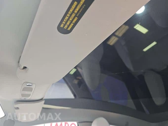 2023 Tesla Model Y Long Range - miniatura 11