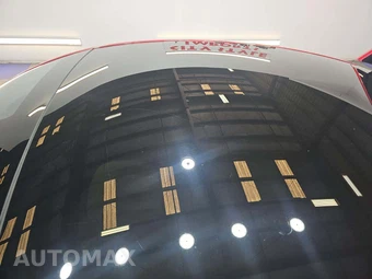 2023 Tesla Model Y Long Range - miniatura 12