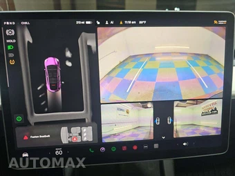 2023 Tesla Model Y Long Range - miniatura 27