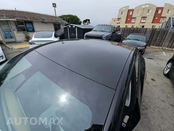 2023 Tesla Model Y Long Range - miniatura 12