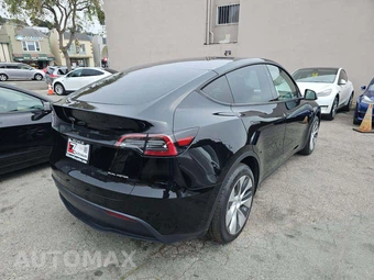 2023 Tesla Model Y Long Range - miniatura 3