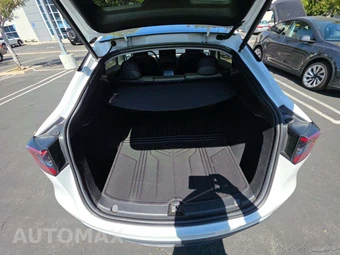 2023 Tesla Model Y Long Range - miniatura 11