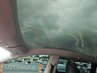 2023 Tesla Model Y Long Range - miniatura 17