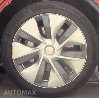 2023 Tesla Model Y Long Range - miniatura 23