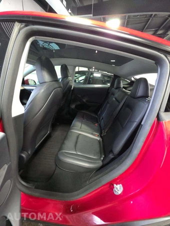 2023 Tesla Model Y Long Range - miniatura 13