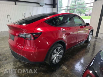 2023 Tesla Model Y Long Range - miniatura 3