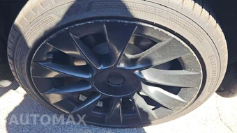 2023 Tesla Model Y Long Range - miniatura 23