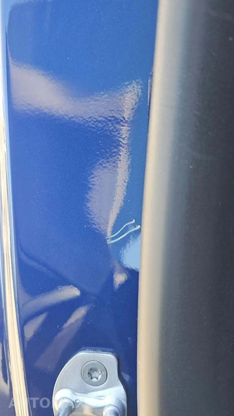 2023 Tesla Model Y Long Range - miniatura 27