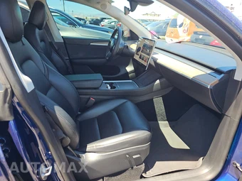 2023 Tesla Model Y Long Range - miniatura 8