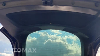 2023 Tesla Model Y Long Range - miniatura 11