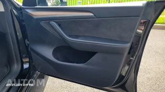 2023 Tesla Model Y Long Range - miniatura 13