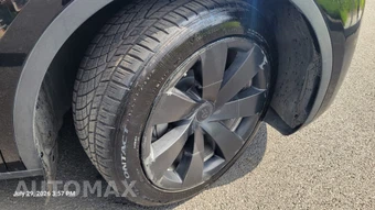 2023 Tesla Model Y Long Range - miniatura 29