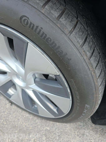 2023 Tesla Model Y Long Range - miniatura 24