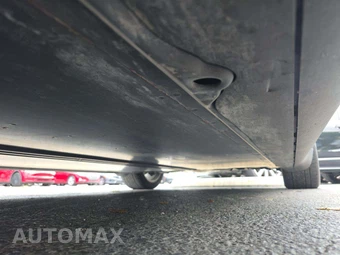 2023 Tesla Model Y Long Range - miniatura 7