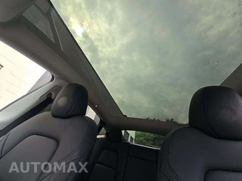 2023 Tesla Model Y Long Range - miniatura 8