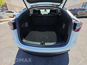 2023 Tesla Model Y Long Range - miniatura 11