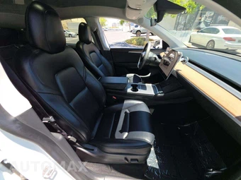 2023 Tesla Model Y Long Range - miniatura 15