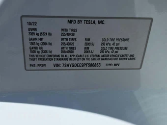 2023 Tesla Model Y Long Range - miniatura 2