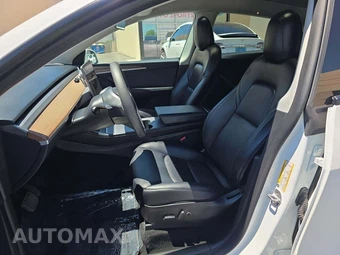 2023 Tesla Model Y Long Range - miniatura 3