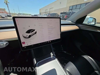 2023 Tesla Model Y Long Range - miniatura 7
