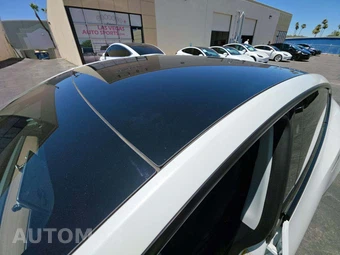 2023 Tesla Model Y Long Range - miniatura 9