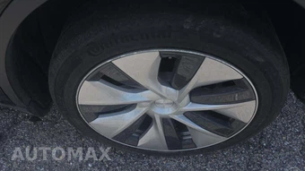 2023 Tesla Model Y Long Range - miniatura 27