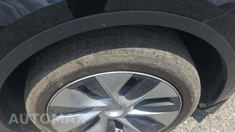 2023 Tesla Model Y Long Range - miniatura 34