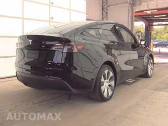 2023 Tesla Model Y Long Range - miniatura 4