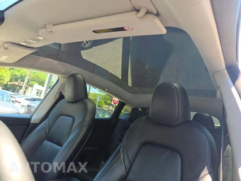 2023 Tesla Model Y Long Range - miniatura 11