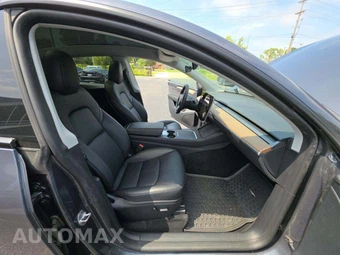 2023 Tesla Model Y Long Range - miniatura 15