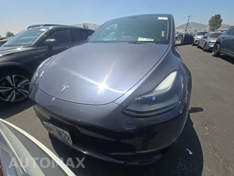 2023 Tesla Model Y Long Range - miniatura 2