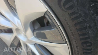 2023 Tesla Model Y Long Range - miniatura 22