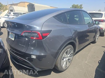2023 Tesla Model Y Long Range - miniatura 4
