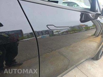 2023 Tesla Model Y Long Range - miniatura 4