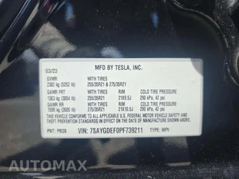 2023 Tesla Model Y Long Range - miniatura 2