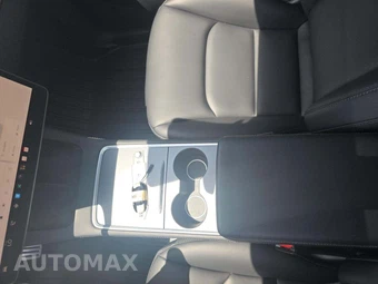 2023 Tesla Model Y Long Range - miniatura 5