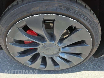 2023 Tesla Model Y Long Range - miniatura 21