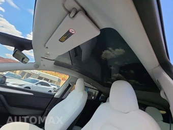 2023 Tesla Model Y Long Range - miniatura 8