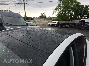2023 Tesla Model Y Long Range - miniatura 12