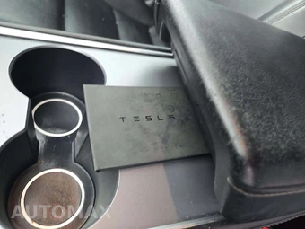2023 Tesla Model Y Long Range - miniatura 8