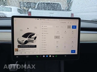 2023 Tesla Model Y Long Range - miniatura 9