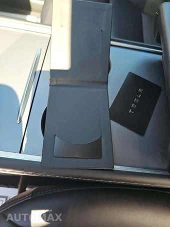 2023 Tesla Model Y Long Range - miniatura 8
