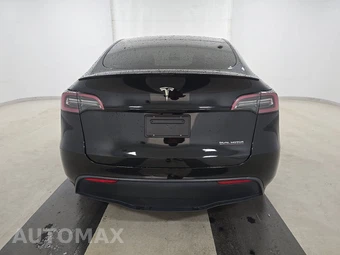 2023 Tesla Model Y Long Range - miniatura 5