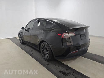 2023 Tesla Model Y Long Range - miniatura 6