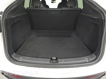 2023 Tesla Model Y Performance - miniatura 16