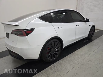 2023 Tesla Model Y Performance - miniatura 4