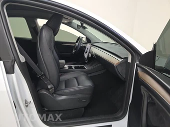 2023 Tesla Model Y Performance - miniatura 8